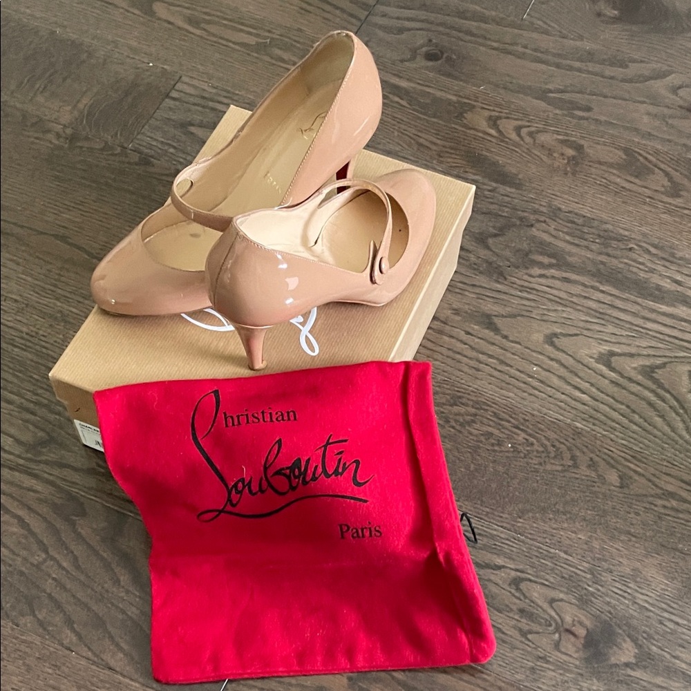 Christian Louboutin Beige Patent Heels